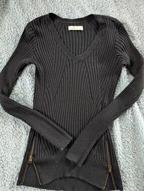 Abercrombie & Fitch Black Ribbed V-Neck Sweater with Zip Accents